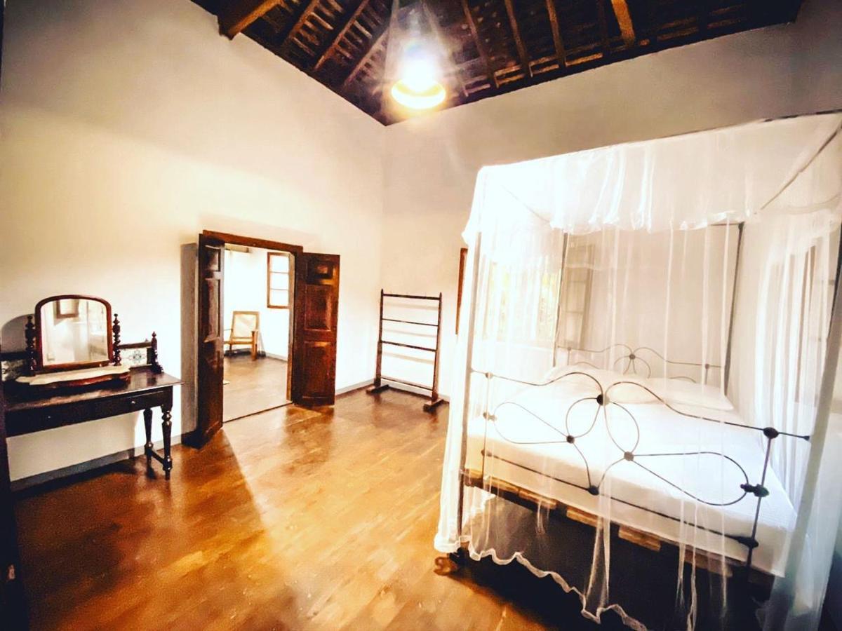 Hotel Gileemale Walawwa & Estate à Ratnapura Extérieur photo