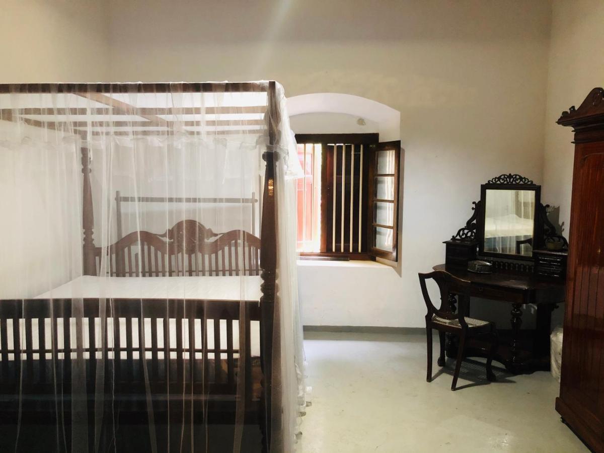 Hotel Gileemale Walawwa & Estate à Ratnapura Extérieur photo