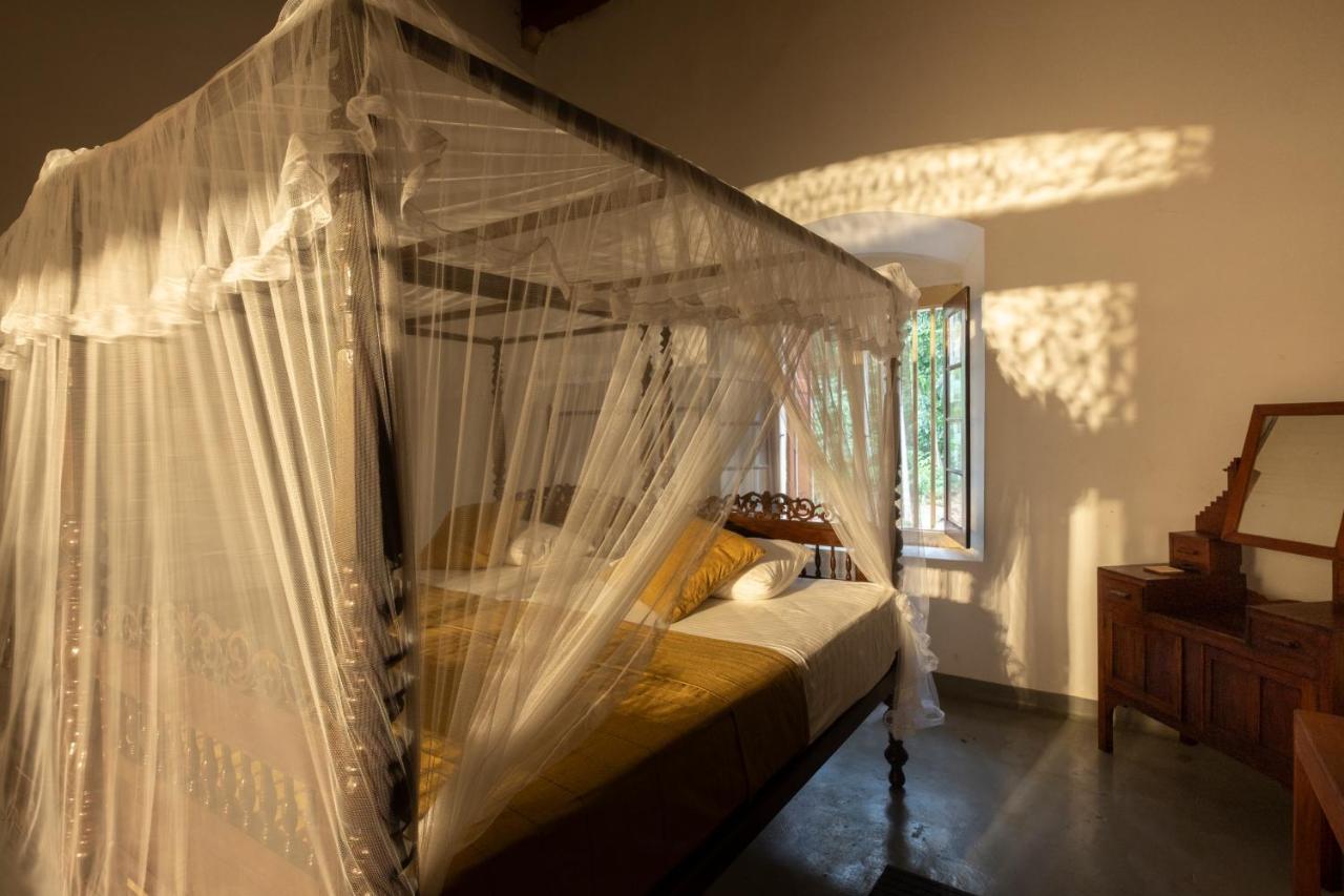 Hotel Gileemale Walawwa & Estate à Ratnapura Extérieur photo